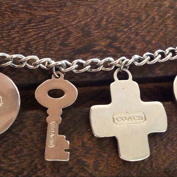 Coach signature charm bracelet silver tone toggle excellent condition - Picture 7 of 7